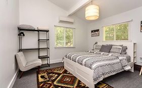 River Escape Cabin Luray